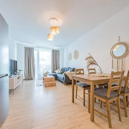 アパート Glow Apartments, Letnica - Bursztynowa Zatoka&przystan Letnica グダニスク