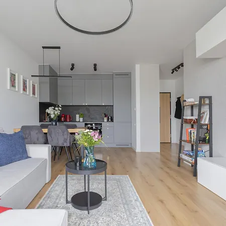 アパート Glow Apartments, Letnica - Bursztynowa Zatoka&przystan Letnica グダニスク